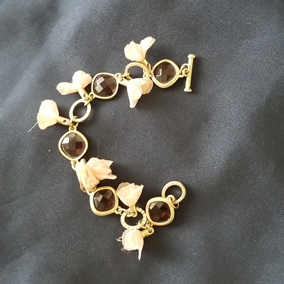 4 Bracelets Bundle - Picture 6 of 9